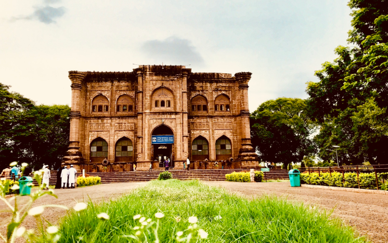 Gol Gumbaz Archaeological Museum, Vijayapura (Bijapur), Karnataka - Vushii.com Gol Gumbaz Archaeological Museum, Vijayapura (Bijapur), Karnataka - Vushii.com